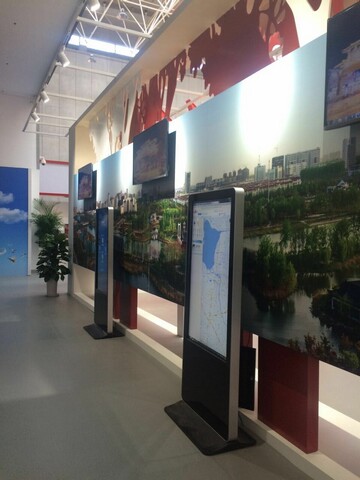 宿遷市建市20周年展覽館信息發(fā)布、觸摸設(shè)備均由米可提供1.jpg
